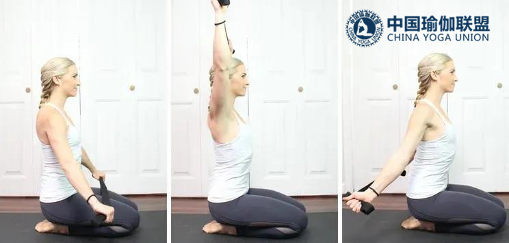 瑜伽教练用什么动作练成“直角肩”的？分享8个动作给你！